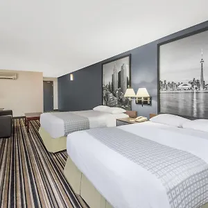 Super 8 By Wyndham Downtown 2* Toronto